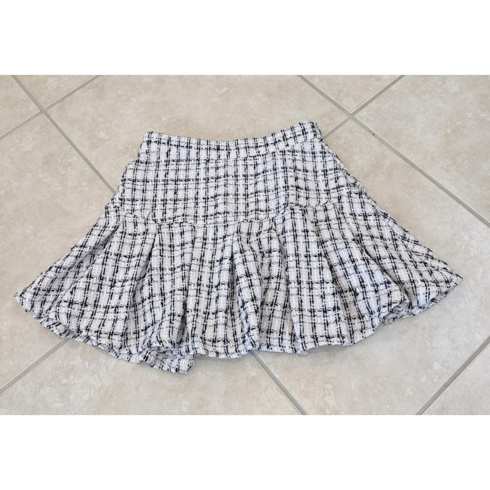 Kendall + Kylie Mini Tweed Boucle Skirt Plaid Black White Pleated Sz M Boho